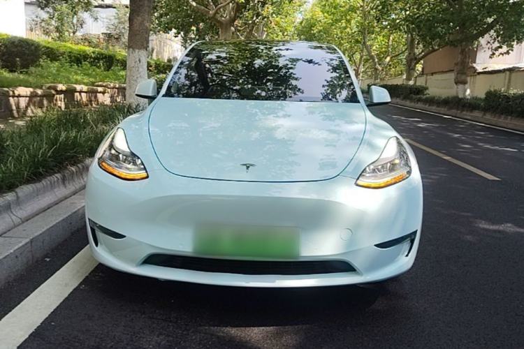 Used Tesla Model Y 2023 Long-Range All-Wheel-Drive Version Front