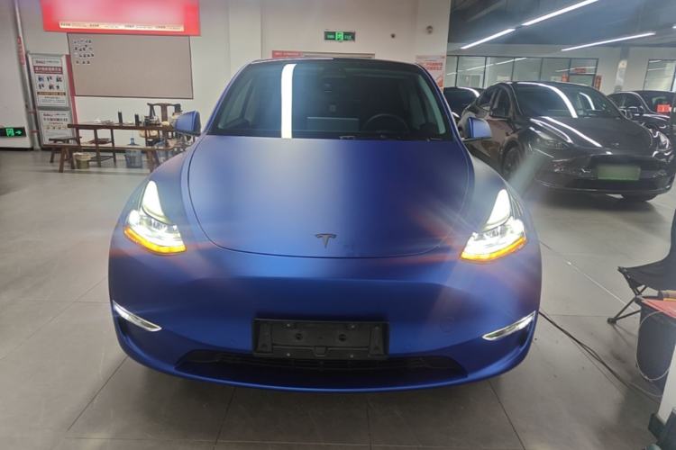 Used Tesla Model Y 2023 Long-Range All-Wheel-Drive Version Front