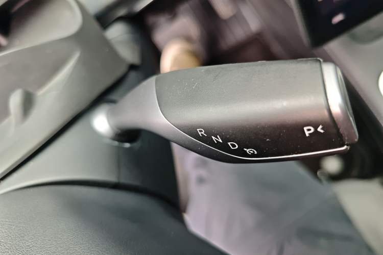 Used Tesla Model Y 2023 Rear-Wheel-Drive Version Gear Lever