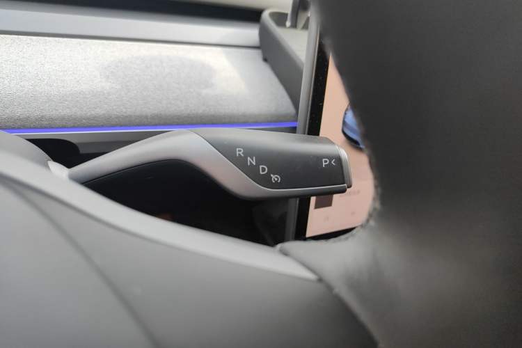 Used Tesla Model Y 2023 Long-Range All-Wheel-Drive Version Gear Lever