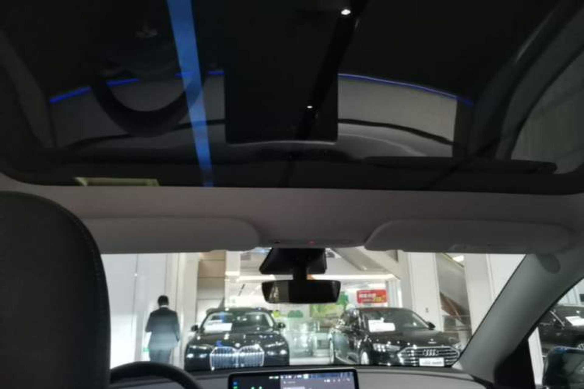 Used Tesla Model Y 2023 Rear-Wheel-Drive Version Headliner