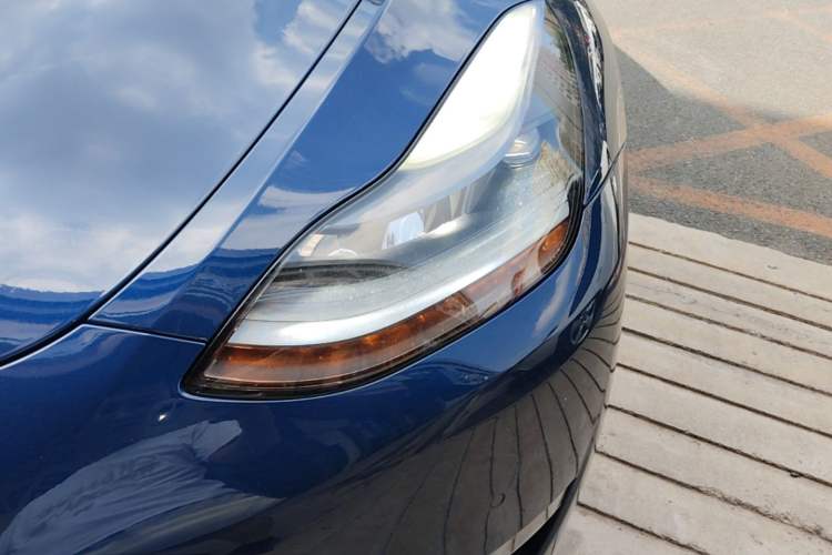 Used Tesla Model Y 2023 Long-Range All-Wheel-Drive Version Left Front Headlight