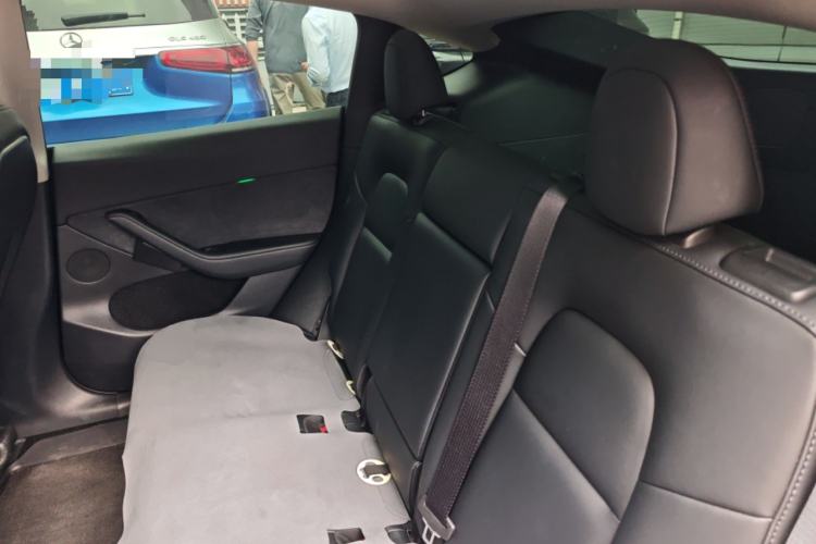 Used Tesla Model Y 2023 Rear-Wheel-Drive Version Left Rear Seat