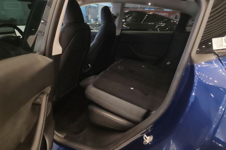 Used Tesla Model Y 2023 Rear-Wheel-Drive Version Left Rear Seat