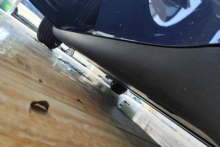 Used Tesla Model Y 2023 Rear-Wheel-Drive Version Left Side Sill