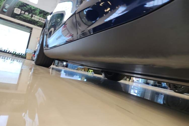 Used Tesla Model Y 2023 Rear-Wheel-Drive Version Left Side Sill