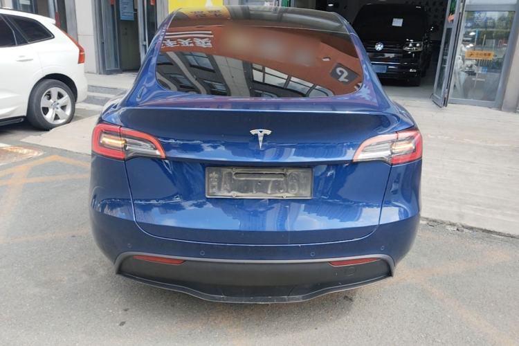 Used Tesla Model Y 2023 Long-Range All-Wheel-Drive Version Rear