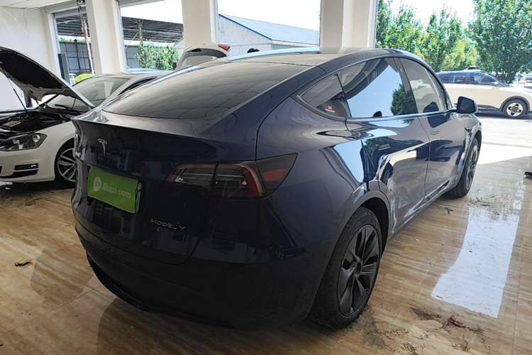 Used Tesla Model Y 2023 Rear-Wheel-Drive Version Rear Right 45 Deg