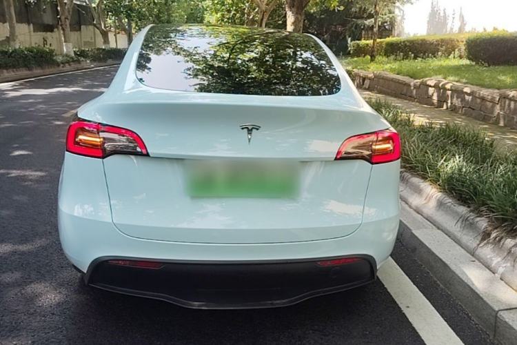 Used Tesla Model Y 2023 Long-Range All-Wheel-Drive Version Rear