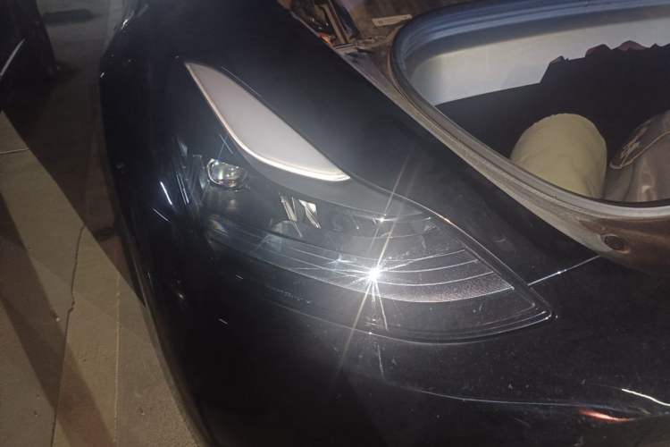 Used Tesla Model Y 2023 Rear-Wheel-Drive Version Right Front Headlight