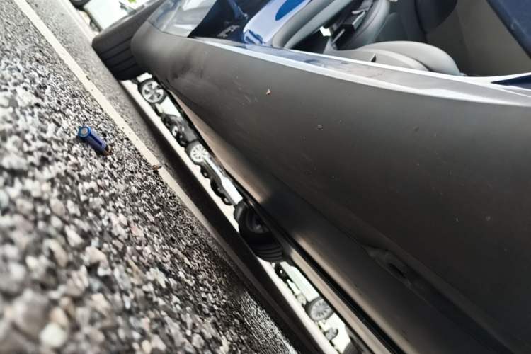 Used Tesla Model Y 2023 Rear-Wheel-Drive Version Right Side Sill