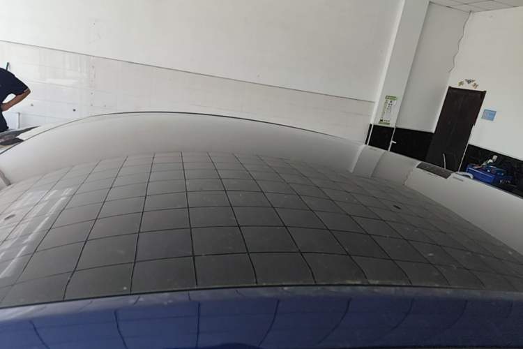 Used Tesla Model Y 2023 Rear-Wheel-Drive Version Roof