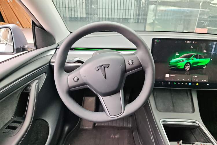 Used Tesla Model Y 2023 Rear-Wheel-Drive Version Steering Wheel