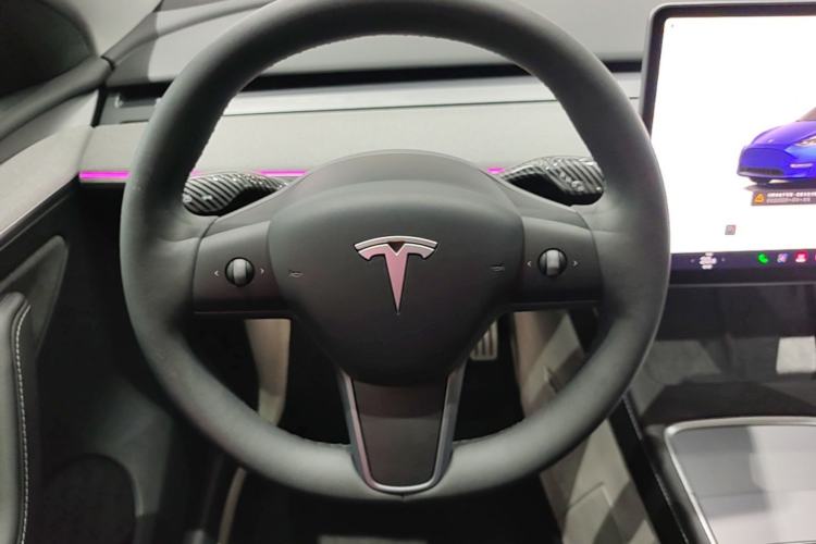 Used Tesla Model Y 2023 High-Performance All-Wheel-Drive Version Steering Wheel