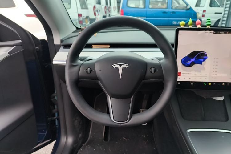 Used Tesla Model Y 2023 Rear-Wheel-Drive Version Steering Wheel
