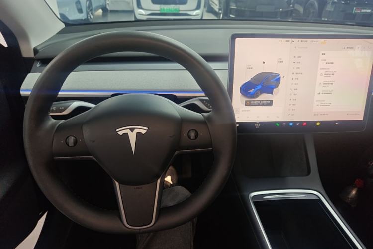 Used Tesla Model Y 2023 Long-Range All-Wheel-Drive Version Steering Wheel