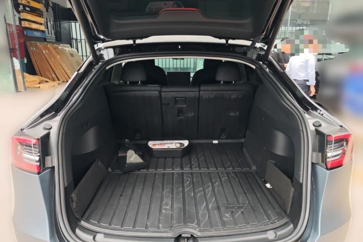 Used Tesla Model Y 2023 Rear-Wheel-Drive Version Trunk