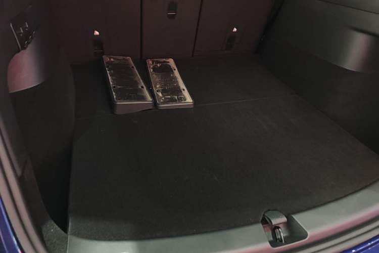 Used Tesla Model Y 2023 High-Performance All-Wheel-Drive Version Trunk