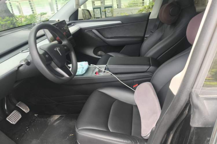 Used Tesla Model Y 2023 Rear-Wheel-Drive Version Driver Seat