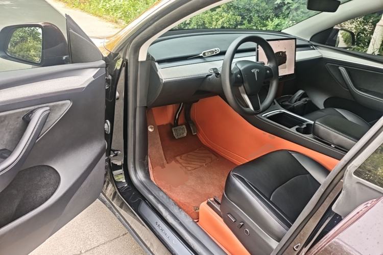 Used Tesla Model Y 2023 Rear-Wheel-Drive Version Driver Seat
