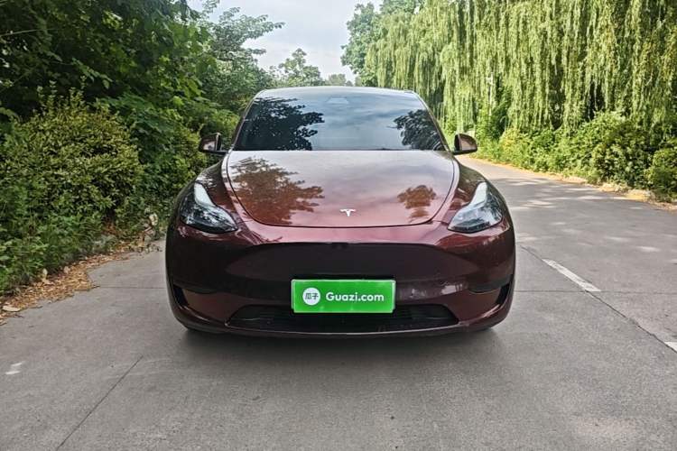 Used Tesla Model Y 2023 Rear-Wheel-Drive Version Front