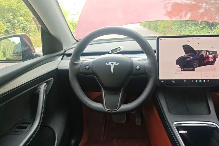 Used Tesla Model Y 2023 Rear-Wheel-Drive Version Steering Wheel