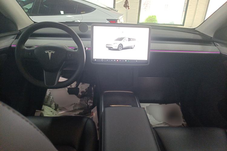 Used Tesla Model Y 2023 Rear-Wheel-Drive Version Center Console