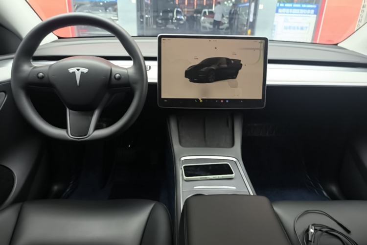 Used Tesla Model Y 2023 Rear-Wheel-Drive Version Center Console