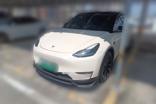 Used Tesla Model Y 2023 Long-Range All-Wheel-Drive Version