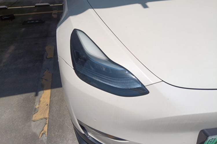 Used Tesla Model Y 2023 Long-Range All-Wheel-Drive Version Right Front Headlight