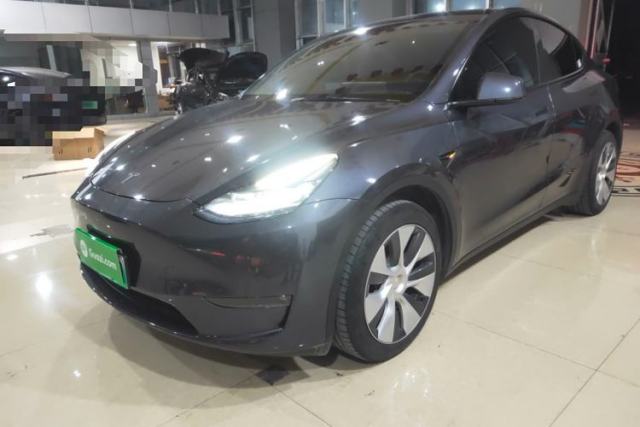 Used Tesla Model Y 2023 Long-Range All-Wheel-Drive Version