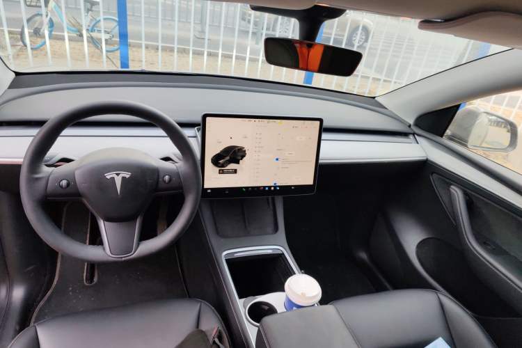 Used Tesla Model Y 2023 Long-Range All-Wheel-Drive Version Audio And AC Panel