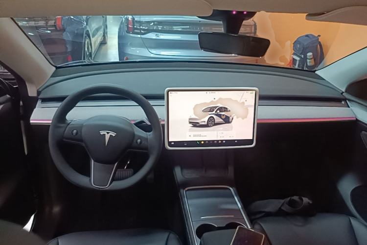 Used Tesla Model Y 2023 Rear-Wheel-Drive Version Center Console