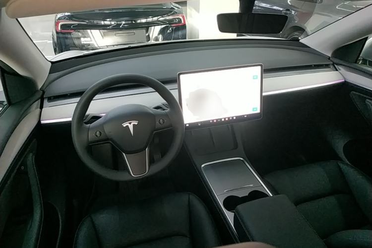 Used Tesla Model Y 2023 Rear-Wheel-Drive Version Center Console