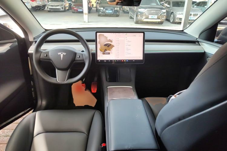 Used Tesla Model Y 2023 Rear-Wheel-Drive Version Center Console