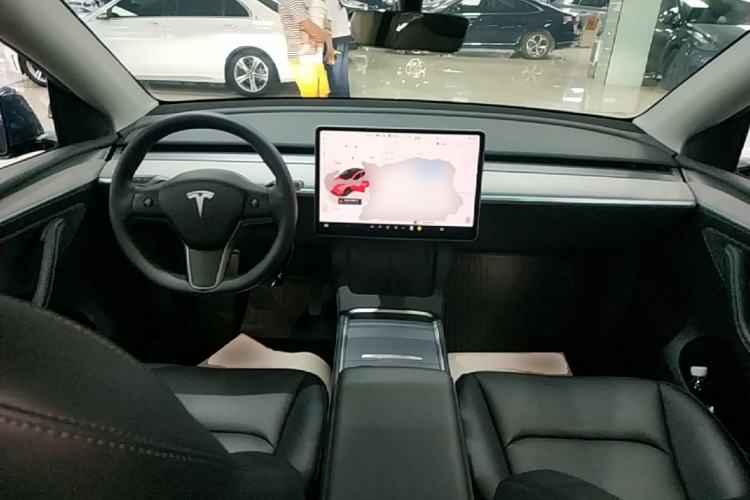 Used Tesla Model Y 2023 Rear-Wheel-Drive Version Center Console