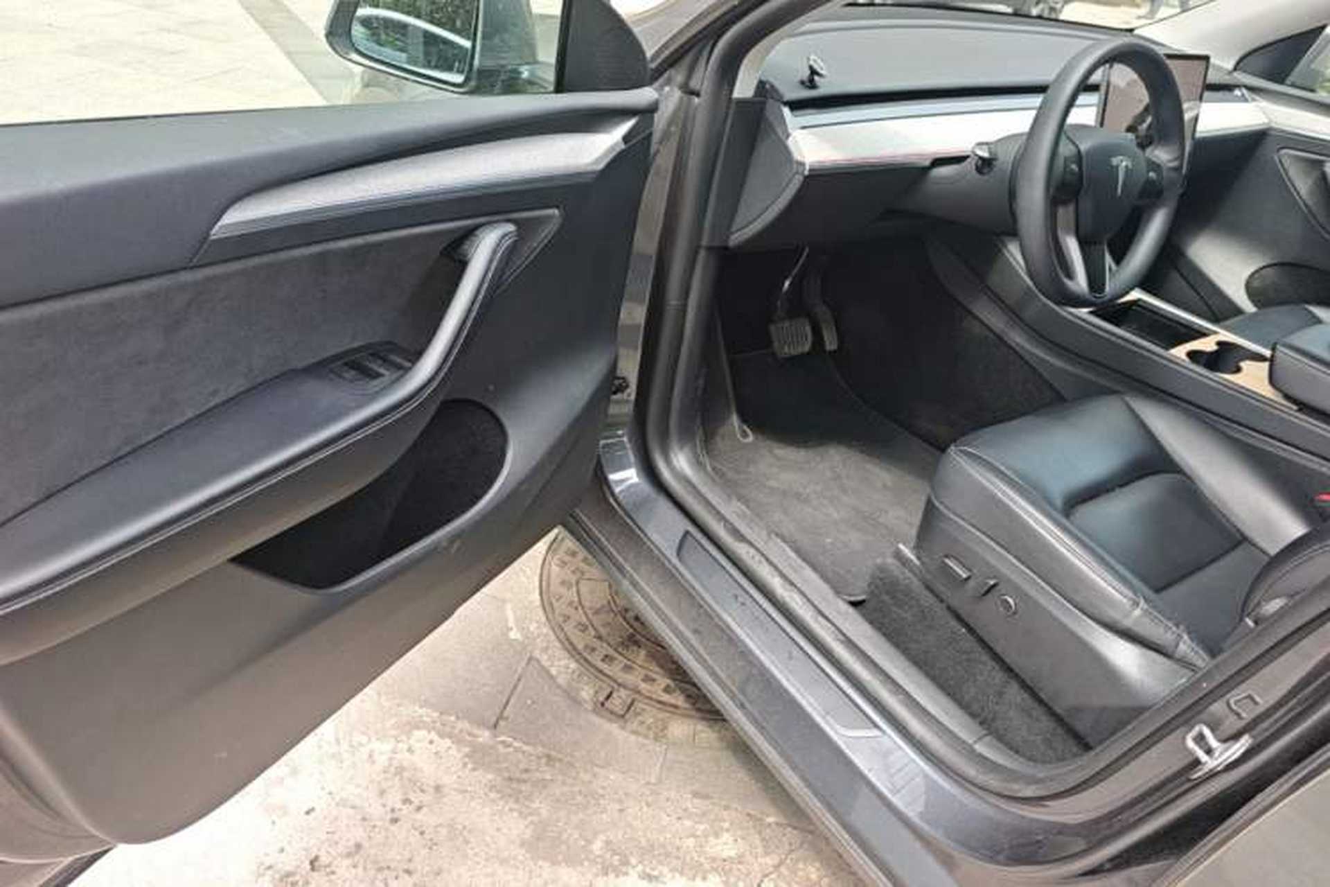 Used Tesla Model Y 2023 Rear-Wheel-Drive Version Driver Seat