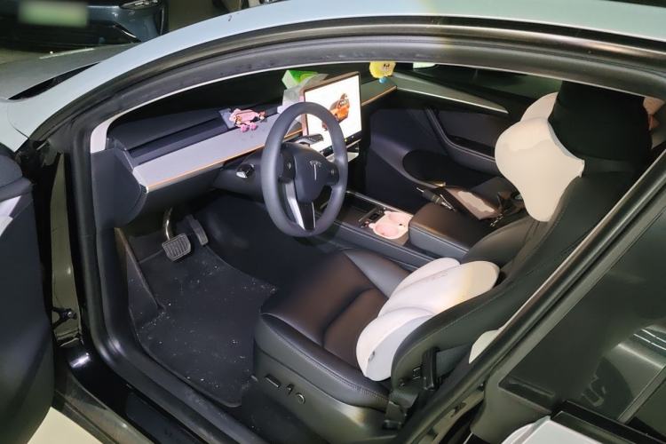 Used Tesla Model Y 2023 Rear-Wheel-Drive Version Driver Seat