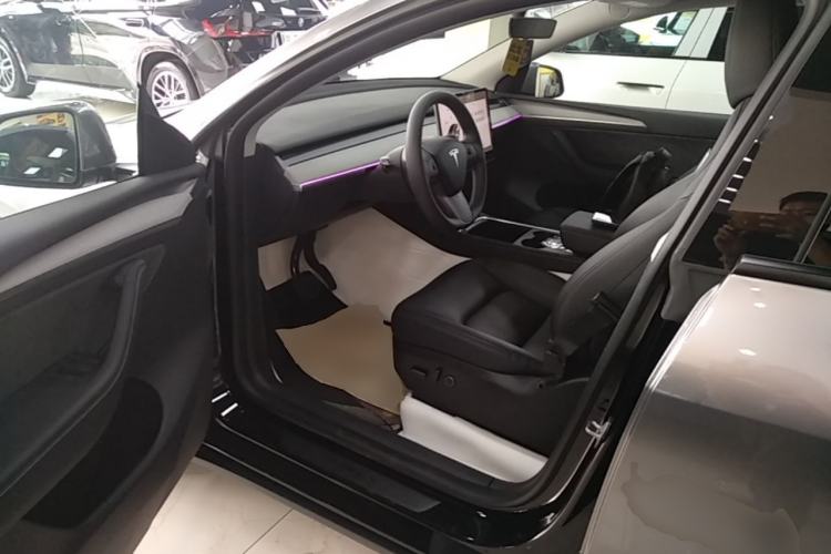Used Tesla Model Y 2023 Rear-Wheel-Drive Version Driver Seat