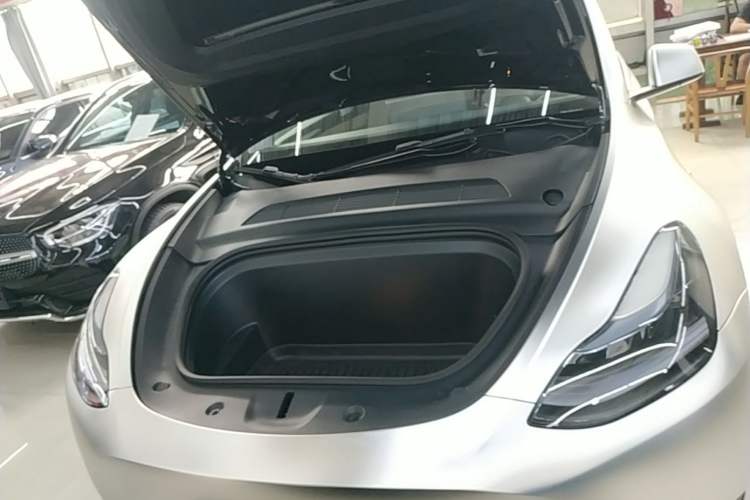 Used Tesla Model Y 2023 Rear-Wheel-Drive Version Engine Bay
