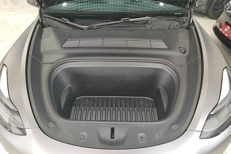 Used Tesla Model Y 2023 Rear-Wheel-Drive Version Engine Bay
