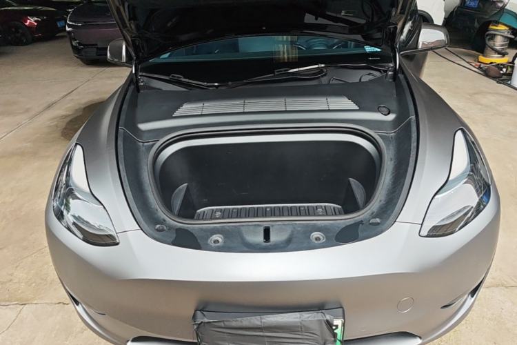 Used Tesla Model Y 2023 Rear-Wheel-Drive Version Engine Bay