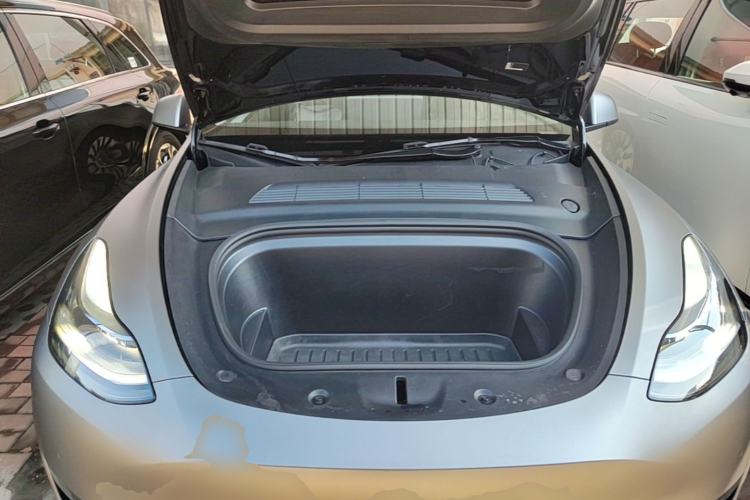 Used Tesla Model Y 2023 Rear-Wheel-Drive Version Engine Bay