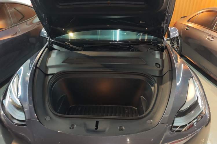 Used Tesla Model Y 2023 Rear-Wheel-Drive Version Engine Bay