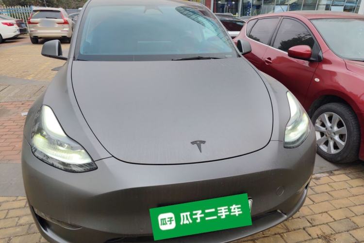 Used Tesla Model Y 2023 Long-Range All-Wheel-Drive Version Front