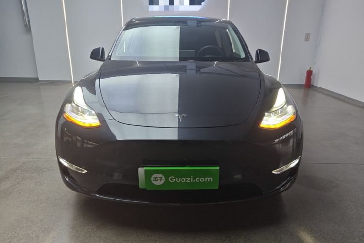 Used Tesla Model Y 2023 Long-Range All-Wheel-Drive Version Front
