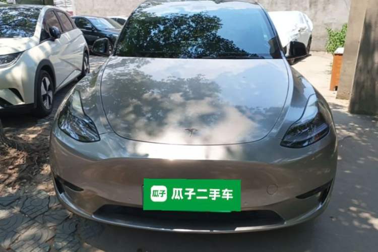 Used Tesla Model Y 2023 Rear-Wheel-Drive Version Front