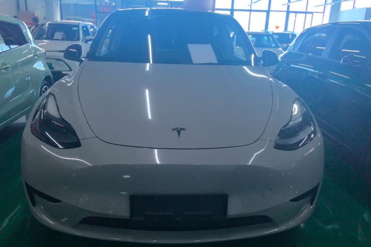 Used Tesla Model Y 2023 Rear-Wheel-Drive Version Front