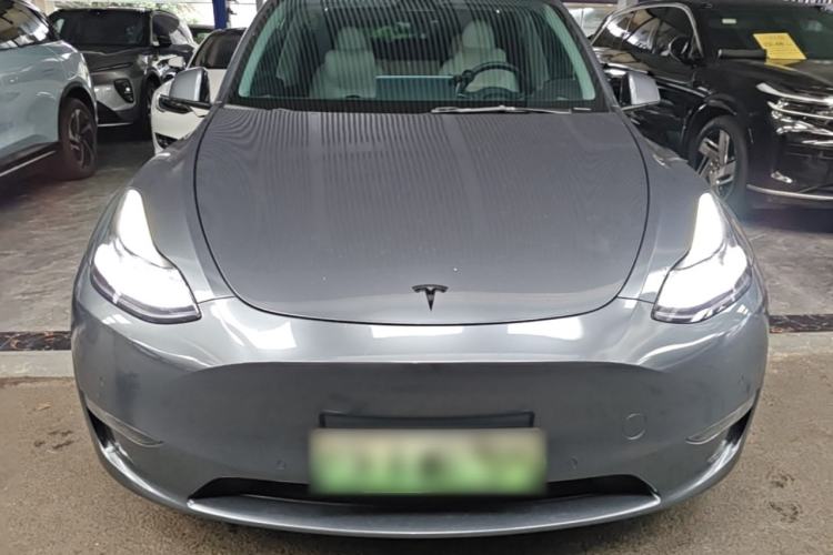 Used Tesla Model Y 2023 High-Performance All-Wheel-Drive Version Front