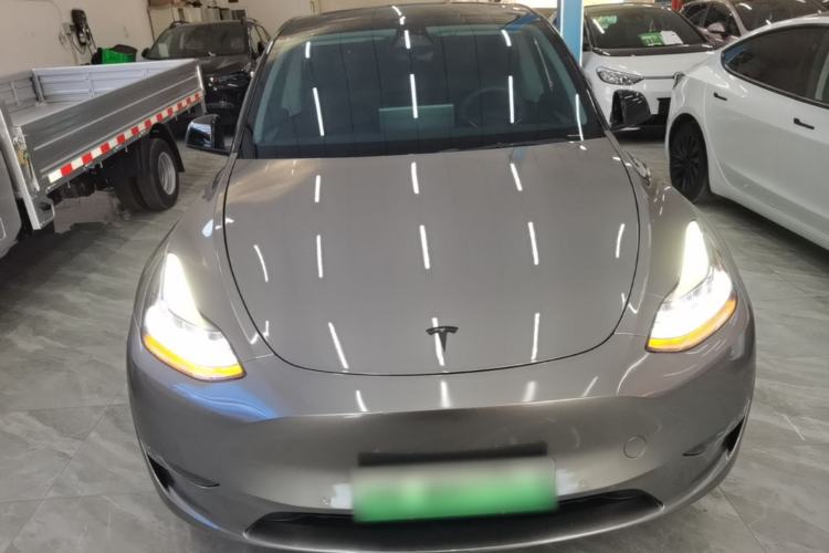 Used Tesla Model Y 2023 Long-Range All-Wheel-Drive Version Front